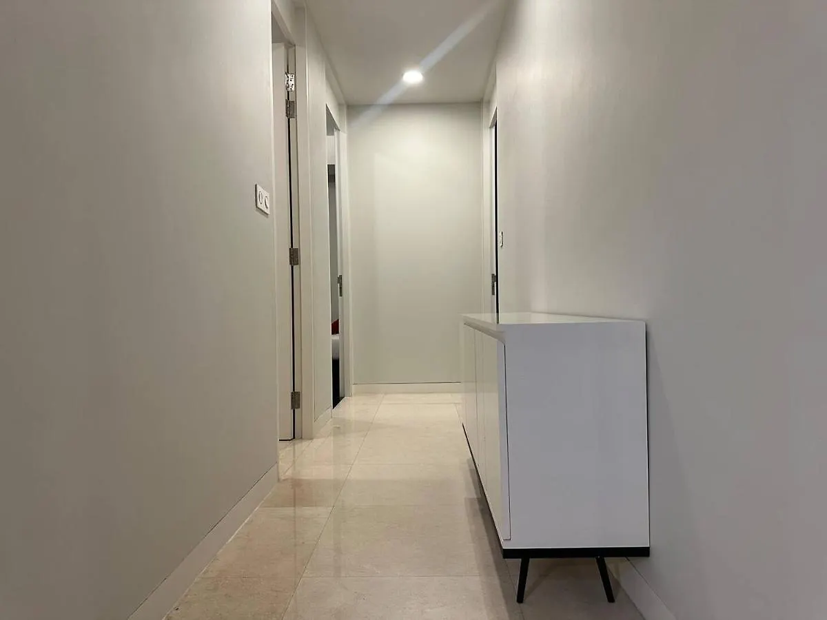 Two Bedroom Apartment Klcc With Rooftop Pool And City View Kuala Lumpur