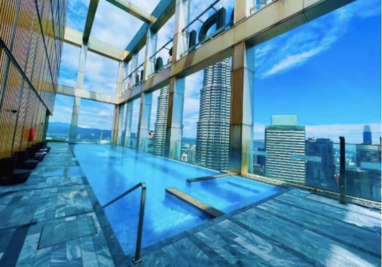 Two Bedroom Apartment Klcc With Rooftop Pool And City View Kuala Lumpur
